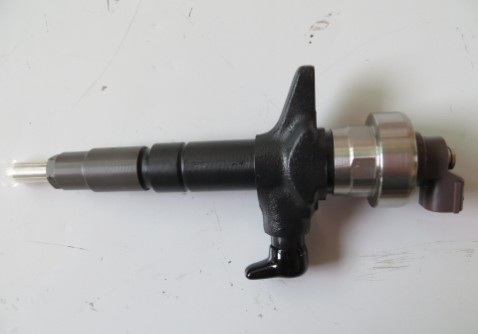 Форсунка топливная 4JJ1-T ISUZU NMR85
