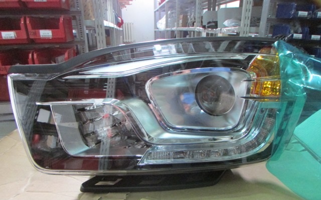 Фара передняя левая на Ssang Yong NEW Actyon 2