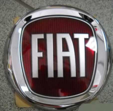 Эмблема "FIAT"задней левой распашной двери Fiat Ducato
