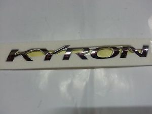 Эмблема задней двери SSANGYONG Kyron