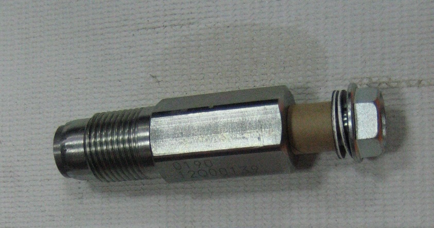 Клапан ограничения давления топливной рампы 4HK1.