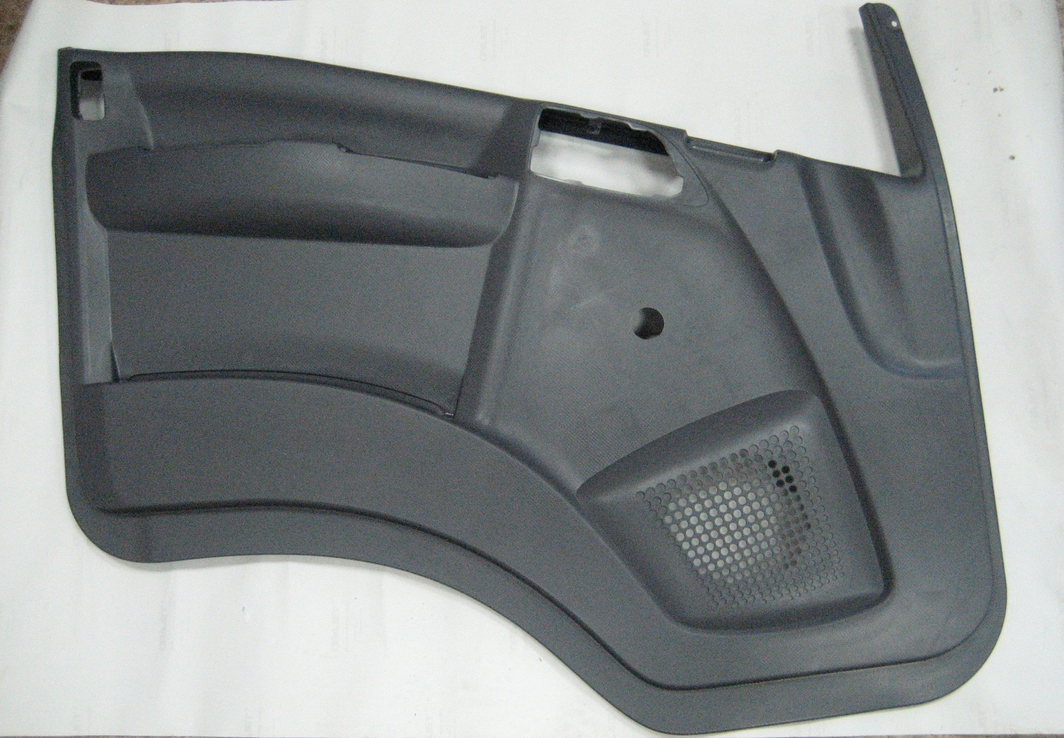 Обшивка левой двери ISUZU NPR75/NMR85/NQR90/NLR85