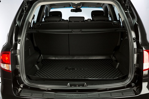 Защитный молдинг порога багажника SsangYong Kyron II