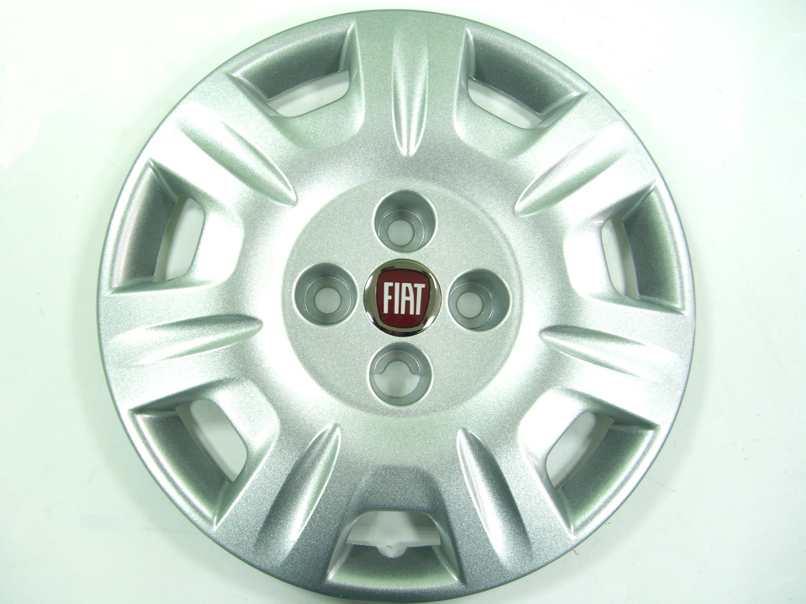 Колпак колесного диска (красная эмблема) R14 Fiat Albea
